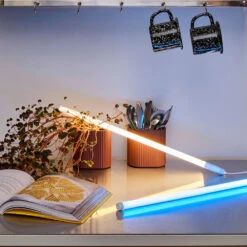 Hay Neon Tube Slim TL-lamp 120 Cm -Thuis Benodigdheden Winkel Neon tube slim miljo2 837eeb4bbf